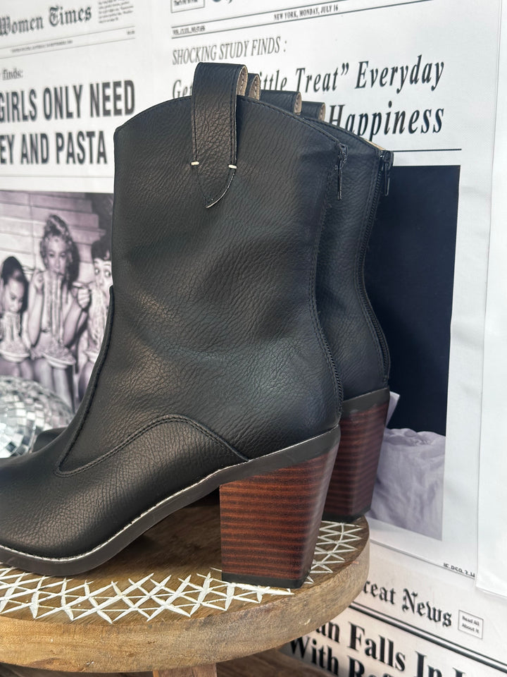 The Tara Western Boots
