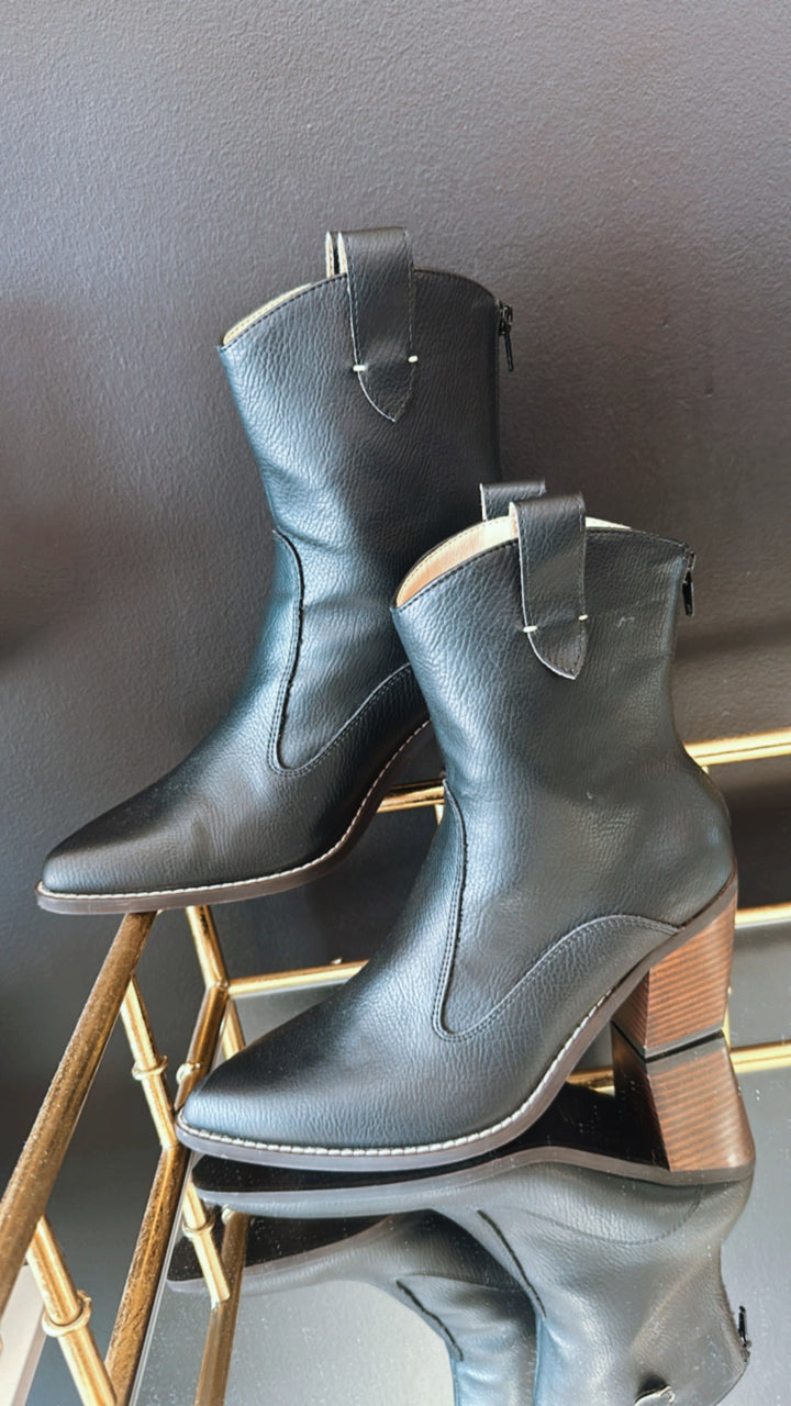 The Tara Western Boots