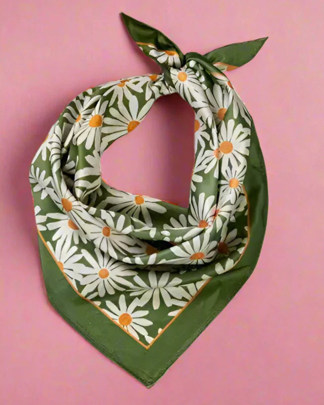 Retro Daisy Print Silky Bandana